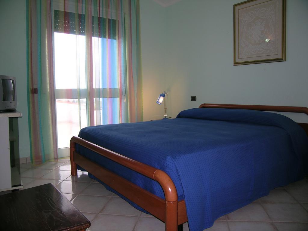 Villa Acquamarina Calasetta Habitación foto